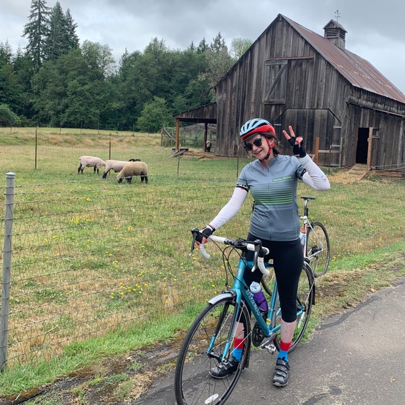 Meet your Posher, Heather - Picture 2 of 2